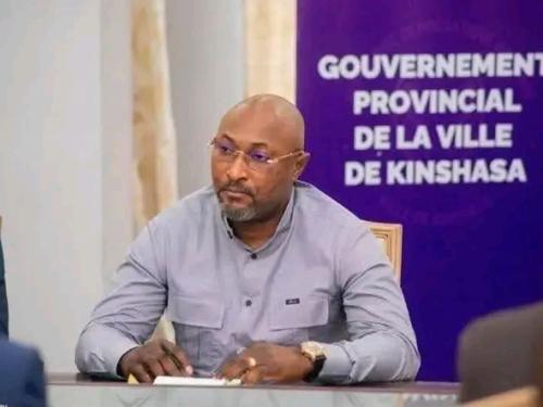 Sécurité routière à Kinshasa : le contrôle systématique des véhicules entre en vigueur le 15 octobre.