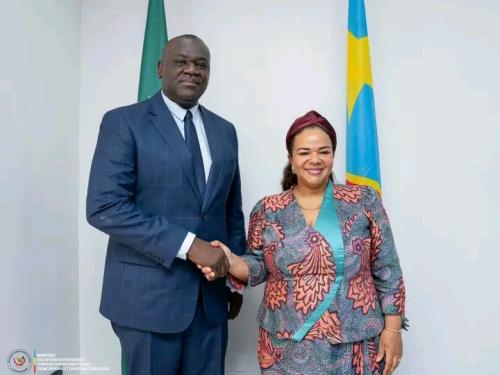 RDC : Kayikwamba Wagner et Kibassa Maliba discutent de la mise en place du visa électronique.