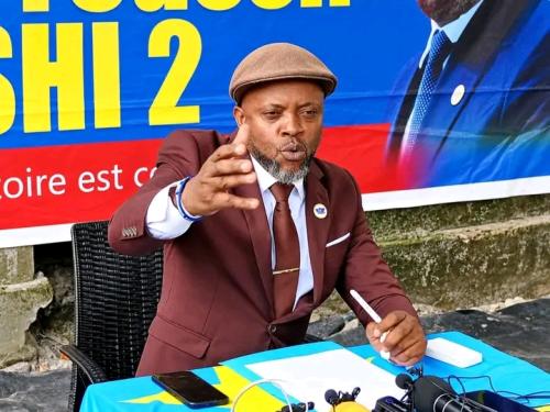 RDC : Fils Mukoko dans le collimateur de la justice après ses déclarations sur la distribution d’armes aux jeunes.