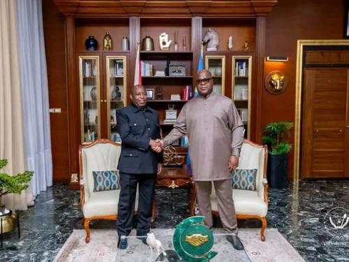 Félix Tshisekedi reçoit son homologue Burundais Evariste Ndayishimiye à la cité de l'union africaine.