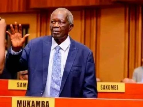 ESURSI : l'Université de Mbuji-Mayi rend hommage au Patriarche Mukamba Kadiata pour ses 95 ans !