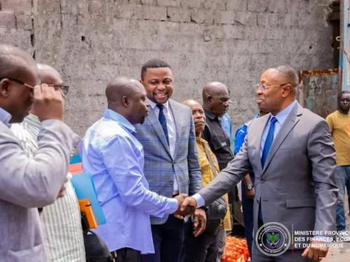 Inspection au port Ondinka : Magloire Kabemba engage la digitalisation pour sécuriser les recettes publiques.