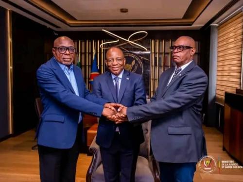 JUSTICE: LE MINISTRE D’ÉTAT GUILLAUME NGEFA RÉCONCILIE DEUX HAUTS RESPONSABLES DE LA POLICE JUDICIAIRE