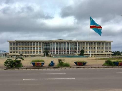 Kinshasa : Toute manifestation et tout rassemblement interdits dans l’enceinte du Palais du Peuple.