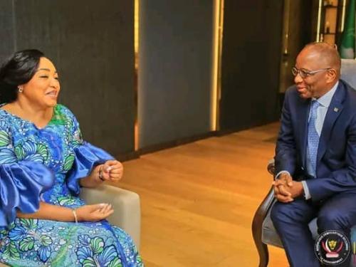 Le ministre de la justice Guillaume reçoit la première dame Denis Nyakeru dans son cabinet